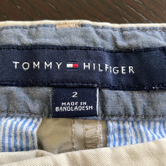 Tommy Hilfiger women’s shorts size 2 - Picture 2 of 3